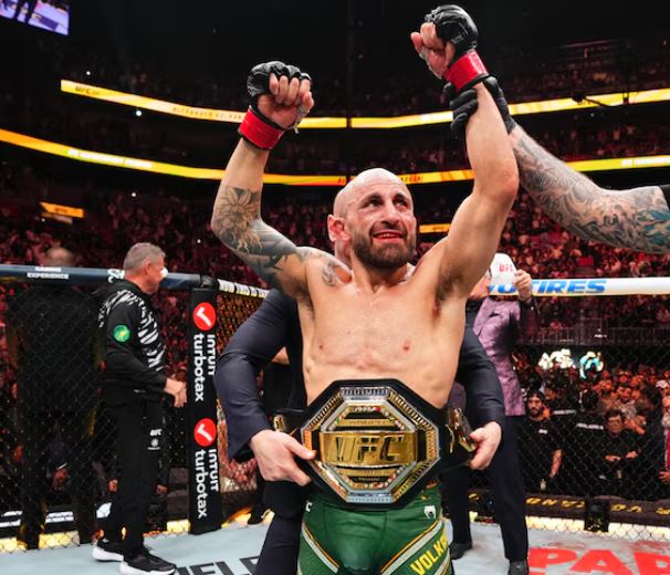 Alexander Volkanovski Defends his Featherweight Title at UFC 325 in Sydney, Australia